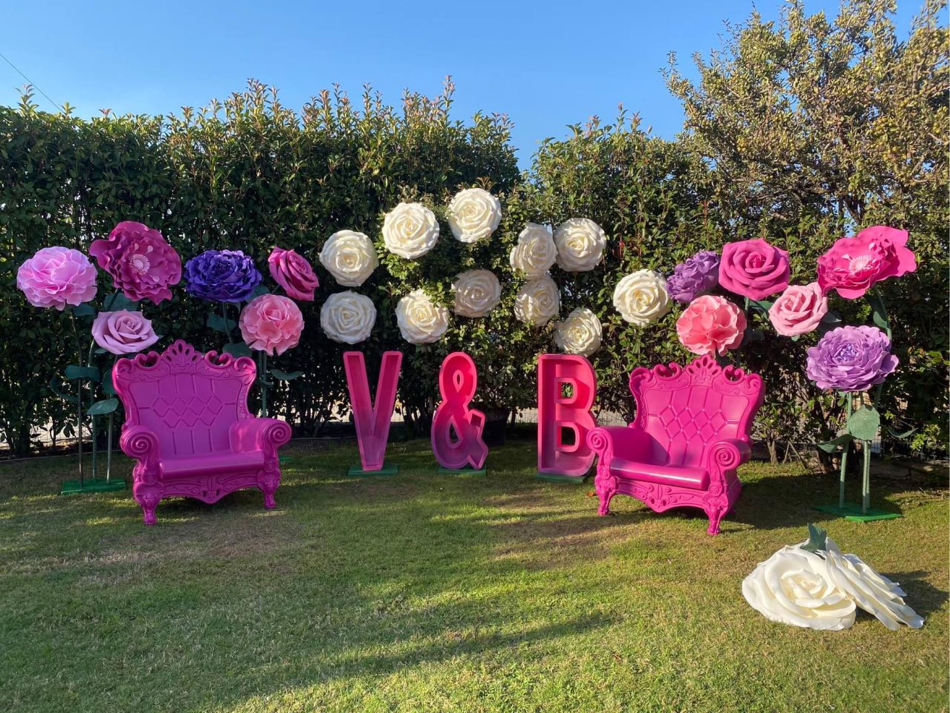 Event and wedding decor with giant flowers - I FIORI GIGANTI DI IRINA